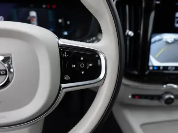 XC60 B4 Plus Dark SITZBELÜFTUNG LED PANO 360