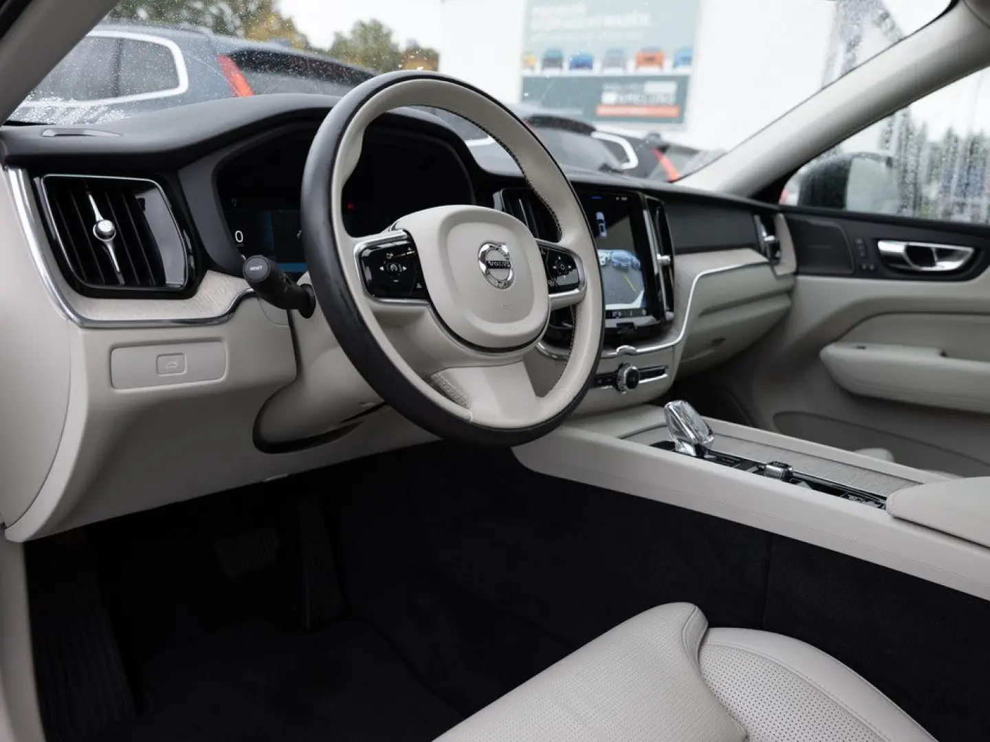 XC60 B4 Plus Dark SITZBELÜFTUNG LED PANO 360