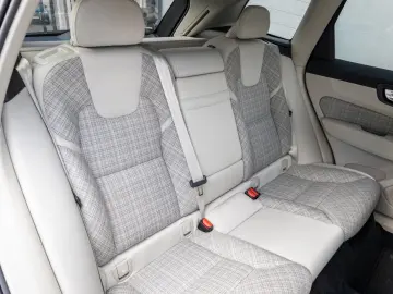 XC60 Core 2WD - AHK - Licht-Paket