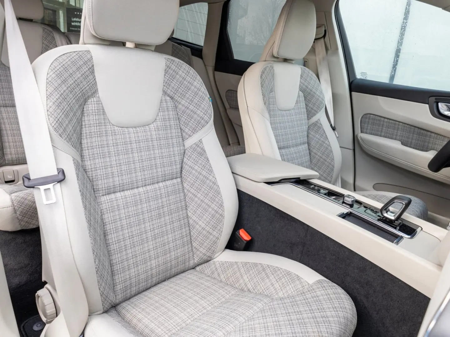 XC60 Core 2WD - AHK - Licht-Paket