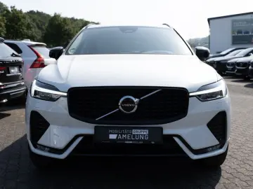 XC60 B4 Plus Dark 2WD NAVI AHK FACEL. LED PANO