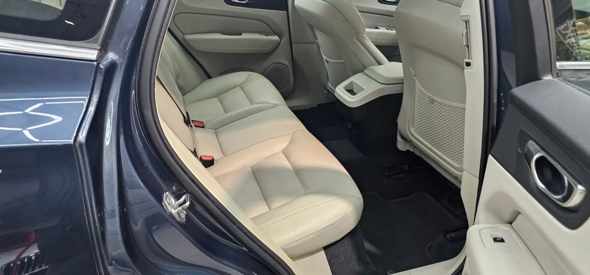 XC 60 Inscription AWD Panora Leder 48Volt MiltH