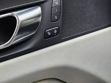 XC 60 Inscription AWD Panora Leder 48Volt MiltH