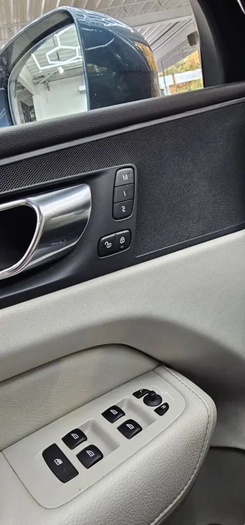 XC 60 Inscription AWD Panora Leder 48Volt MiltH