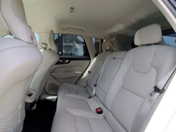 XC60 Plus Dark AWD B4 Diesel EU6d Digitales Cock