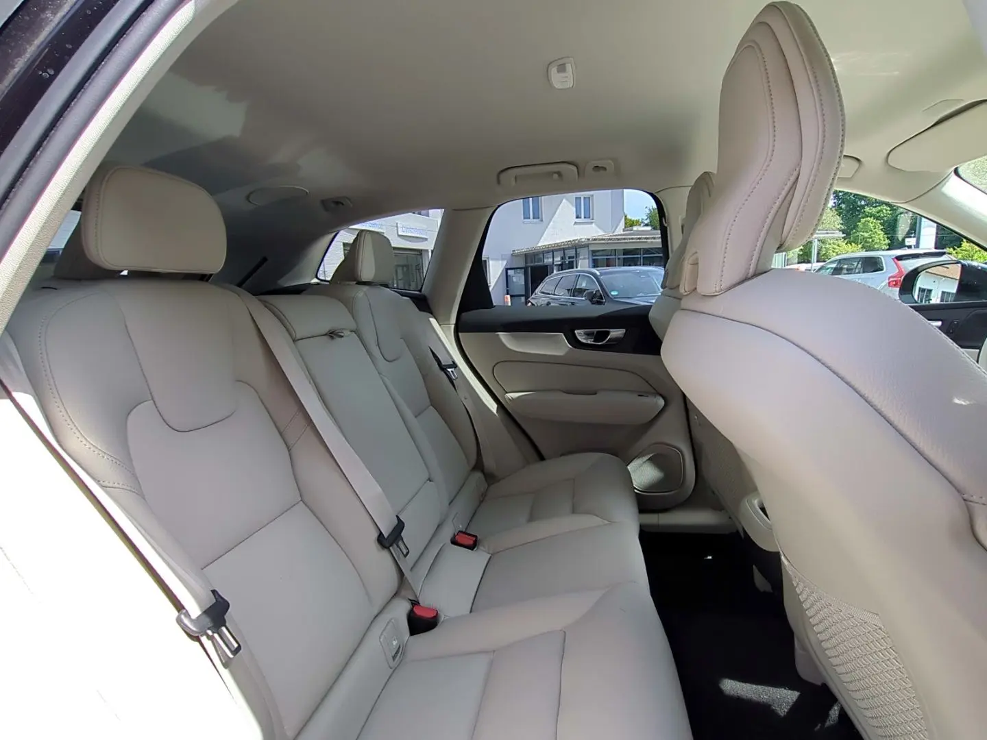 XC60 Plus Dark AWD B4 Diesel EU6d Digitales Cock