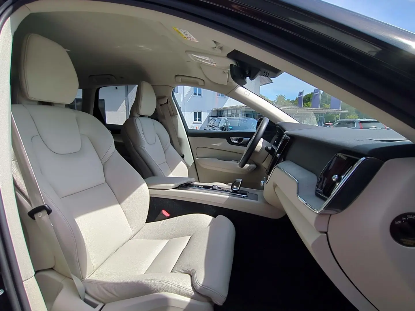 XC60 Plus Dark AWD B4 Diesel EU6d Digitales Cock