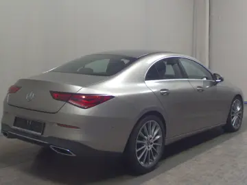 CLA 180 Progressive Navi LED MBUX AR