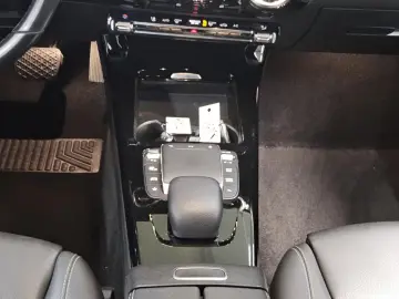 CLA 180 Progressive Navi LED MBUX AR