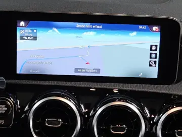 CLA 180 Progressive Navi LED MBUX AR