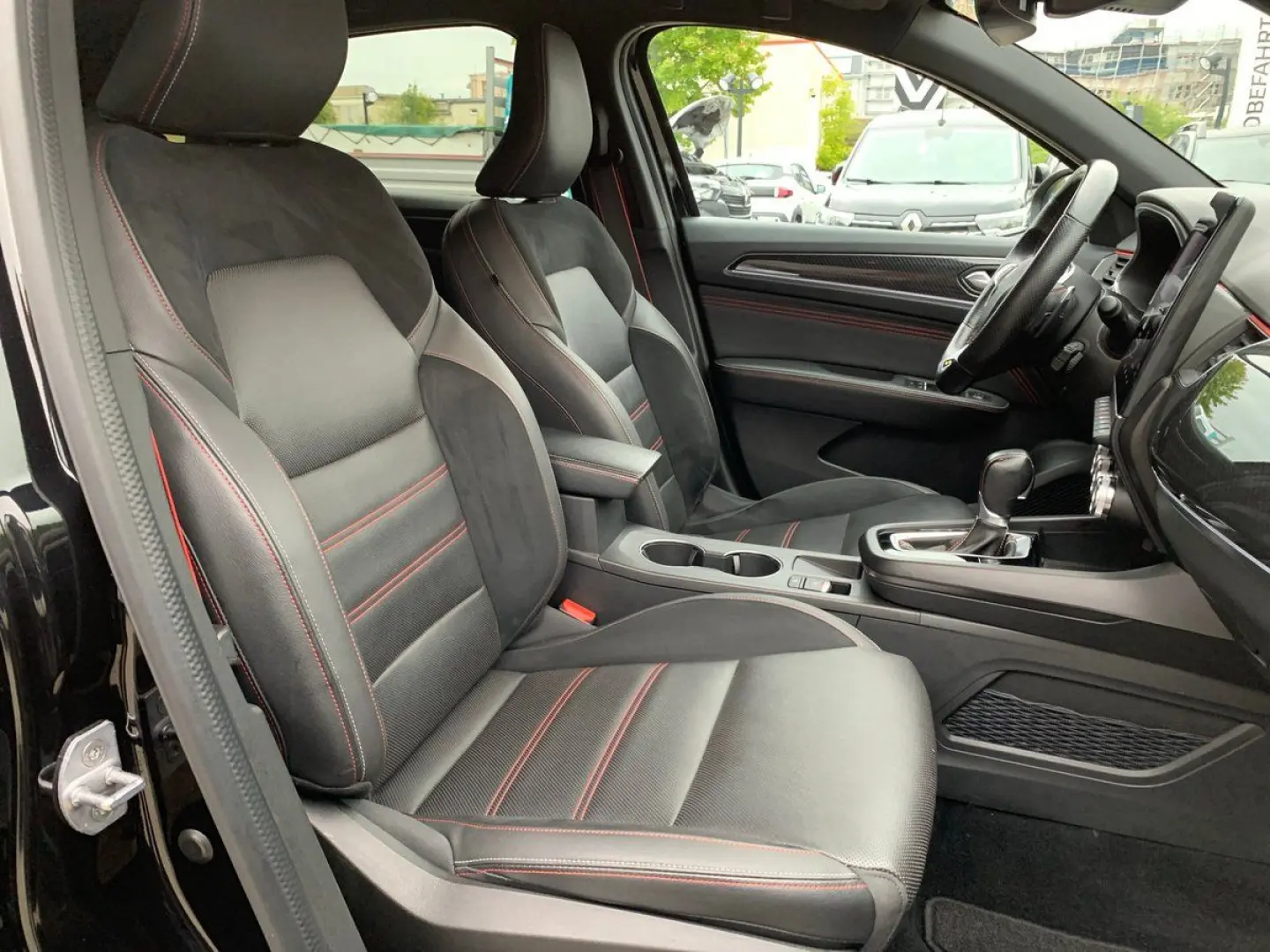 Arkana R.S. LINE 1.3 TCe 160 AHK LEDER RFK NAVI