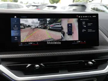 XM V8