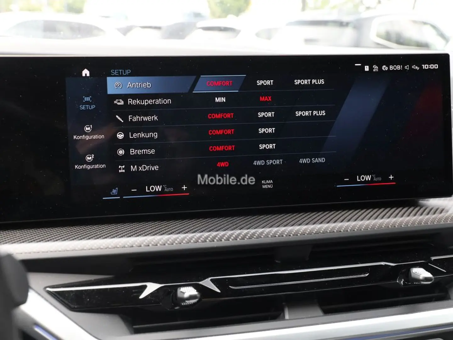 XM V8