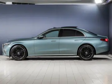 E 220 d Exclusive DIG.LIGHT Pano Distro AHK 360