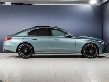 E 220 d Exclusive DIG.LIGHT Pano Distro AHK 360