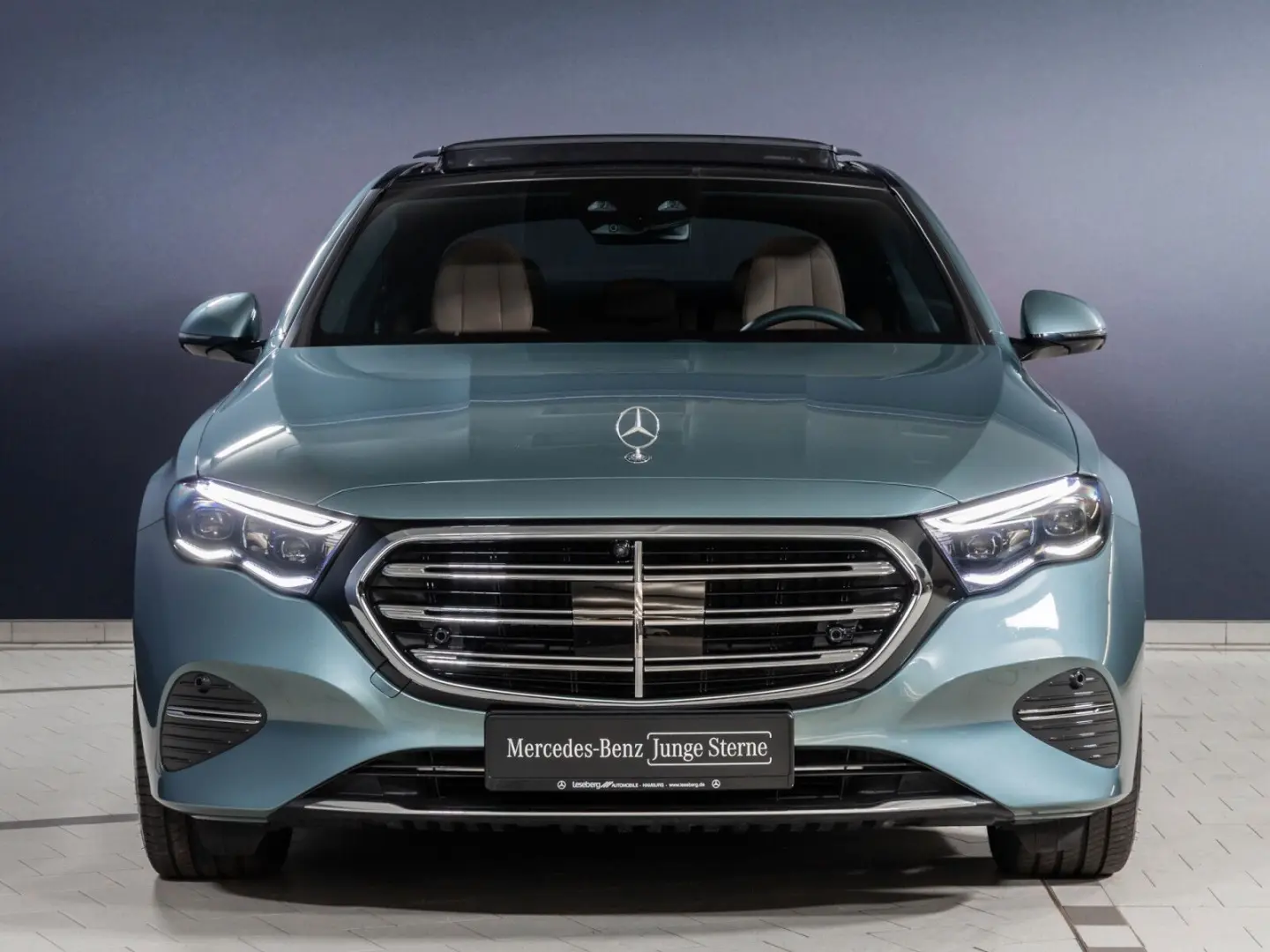 E 220 d Exclusive DIG.LIGHT Pano Distro AHK 360