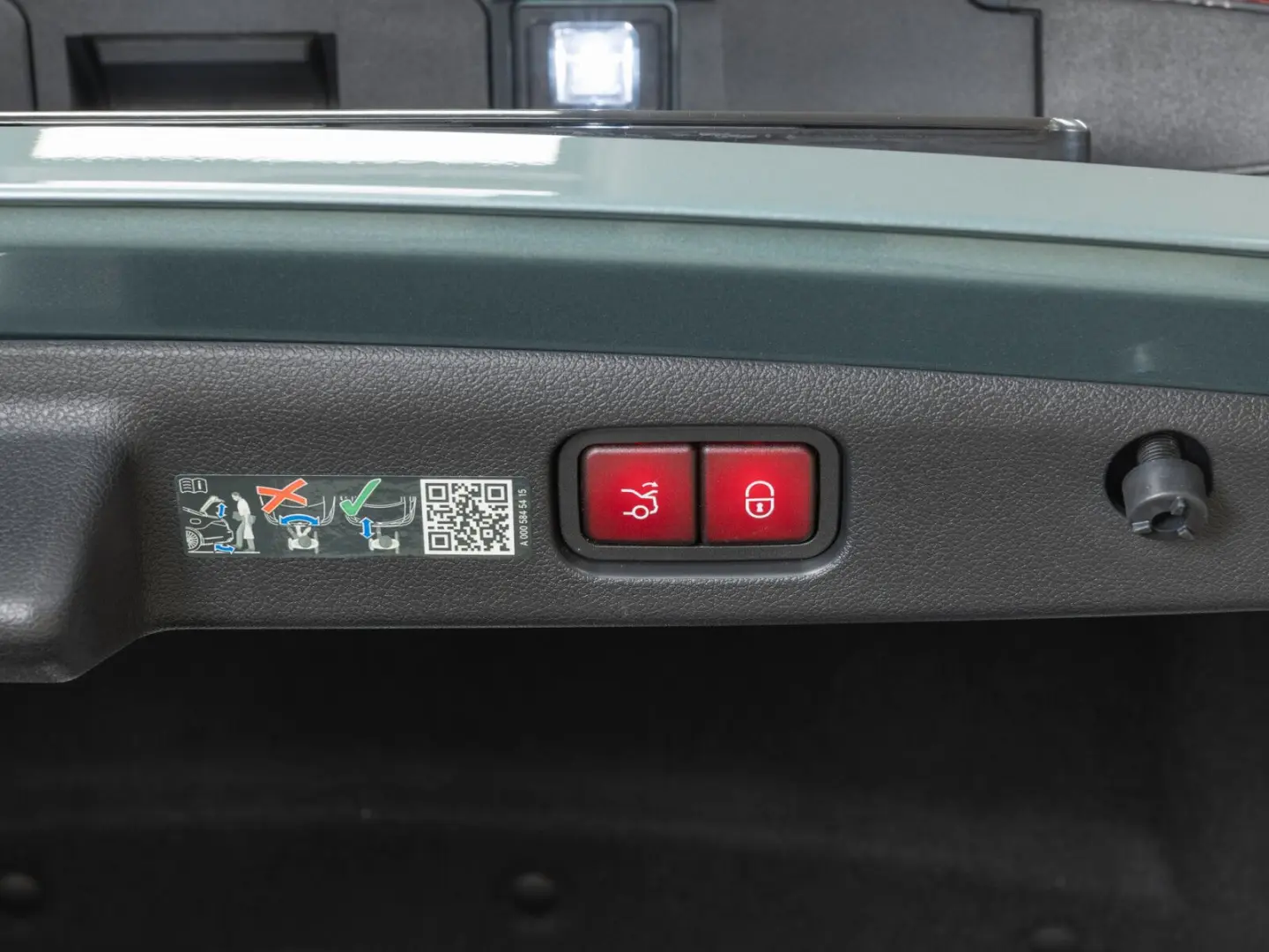 E 220 d Exclusive DIG.LIGHT Pano Distro AHK 360
