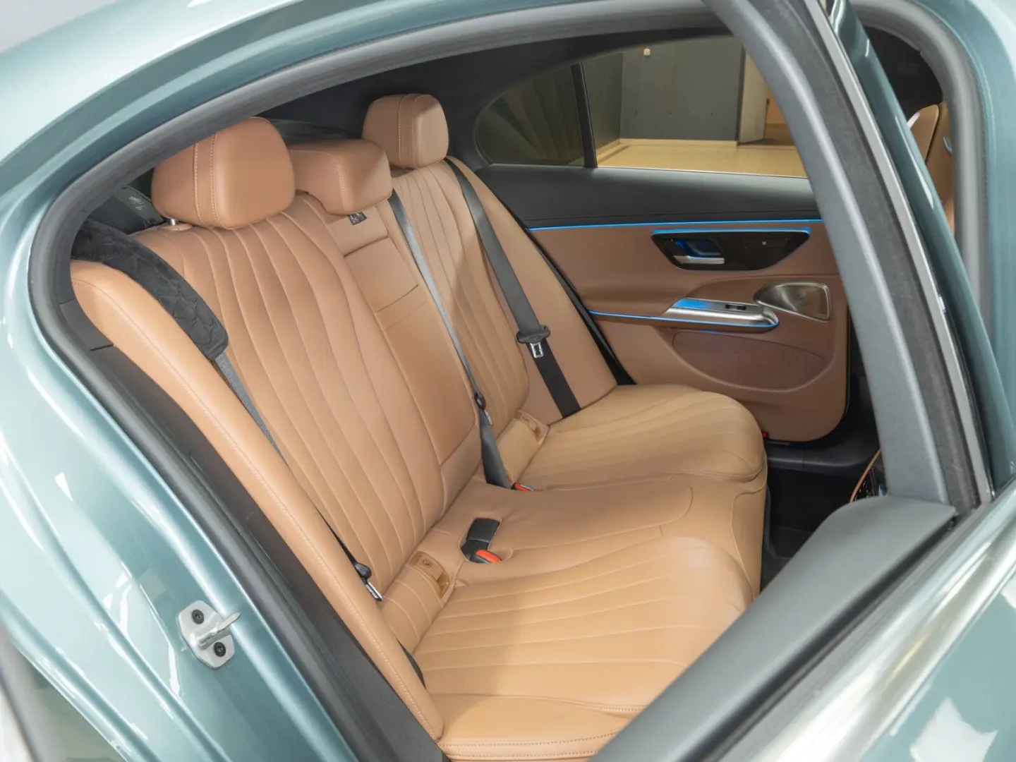 E 220 d Exclusive DIG.LIGHT Pano Distro AHK 360