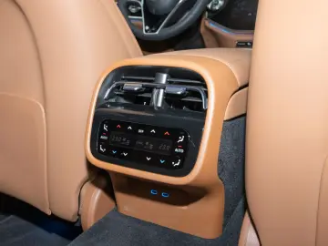 E 220 d Exclusive DIG.LIGHT Pano Distro AHK 360
