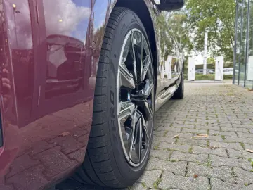 M760e xDrive M Sport