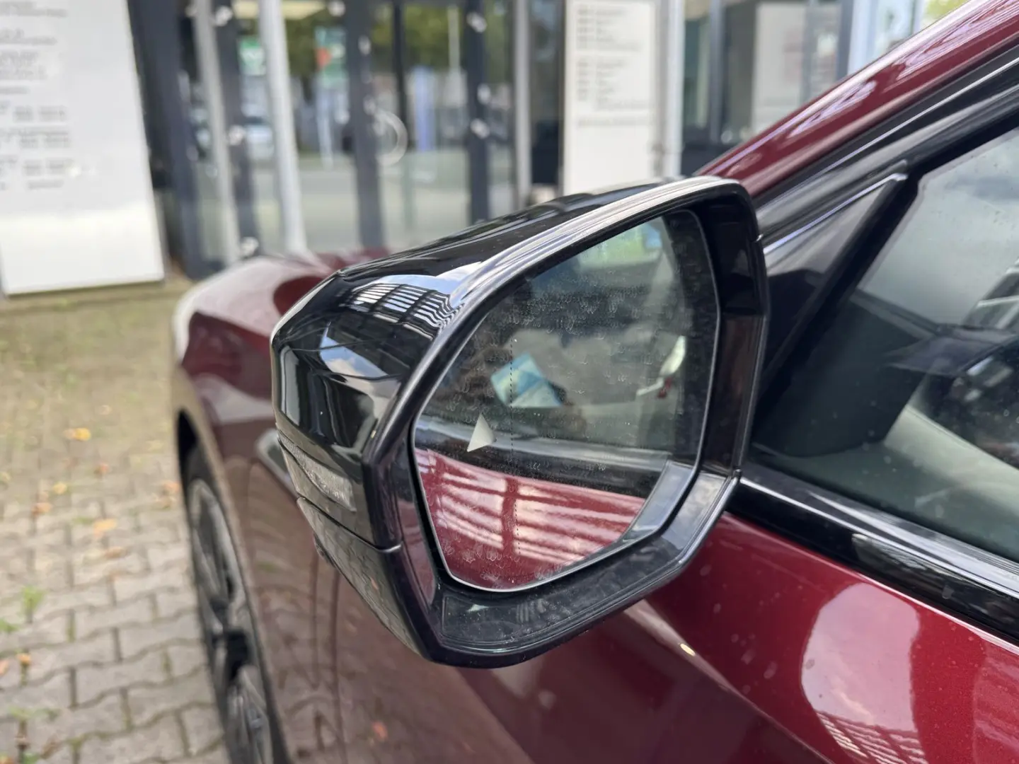 M760e xDrive M Sport