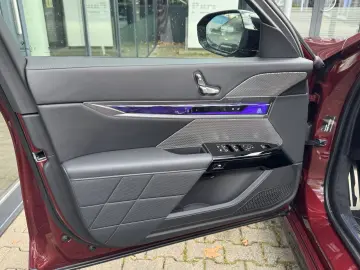 M760e xDrive M Sport