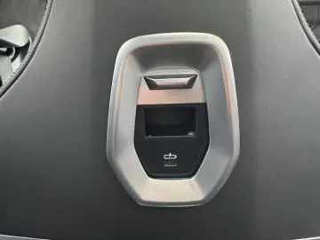 M760e xDrive M Sport