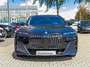 M760e xDrive M Sport