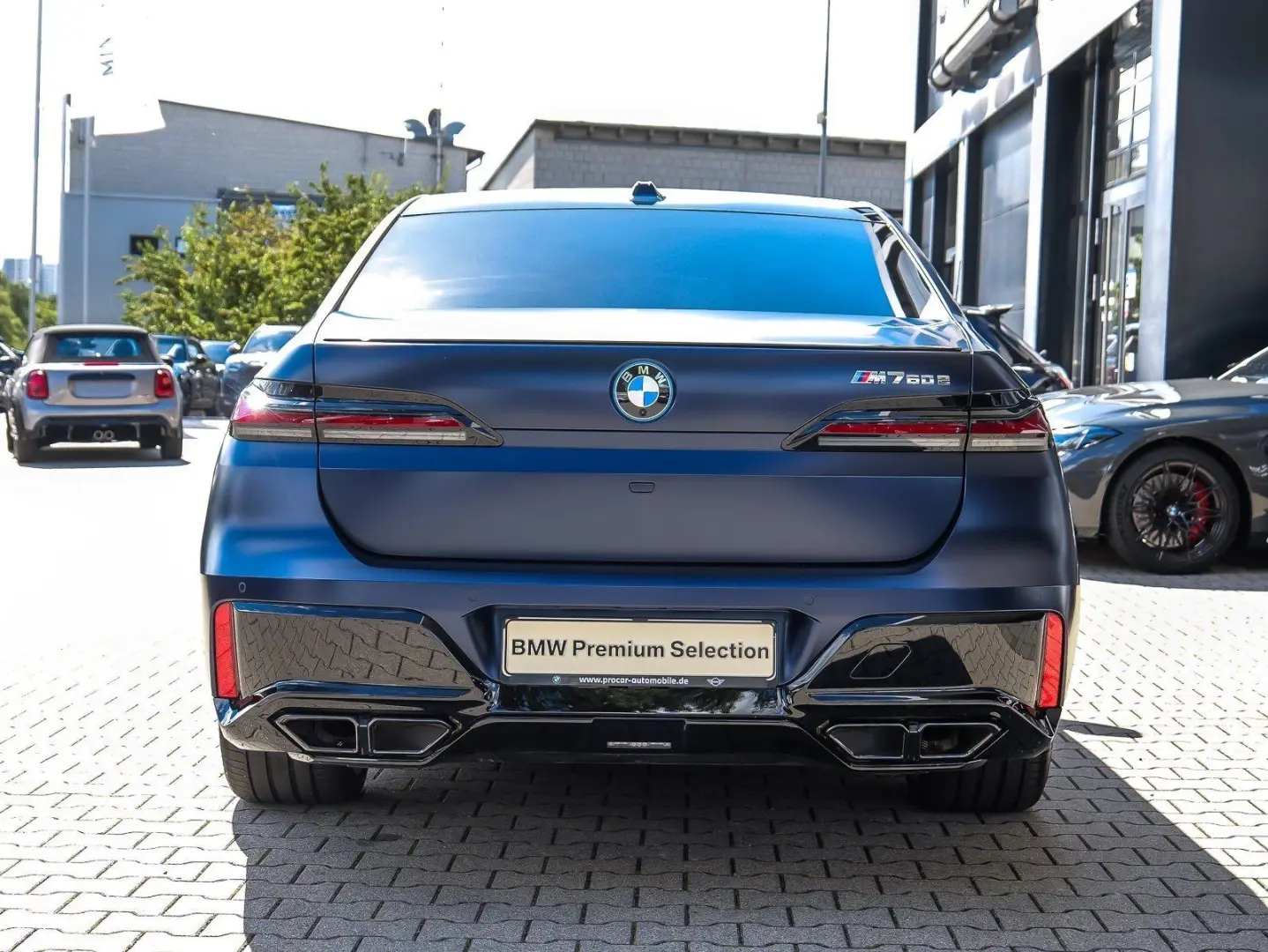 M760e xDrive M Sport