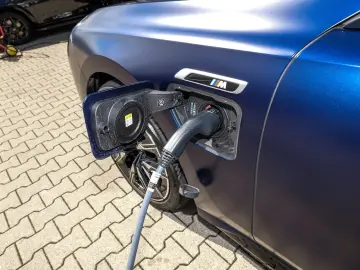M760e xDrive M Sport