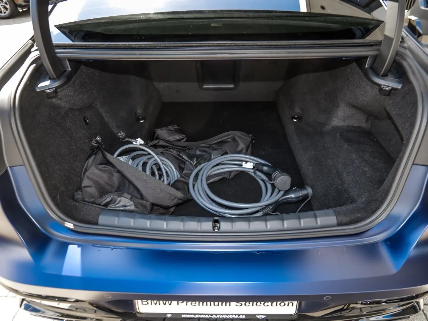 M760e xDrive M Sport