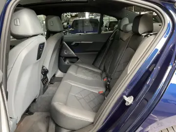 530e xDrive Limousine M