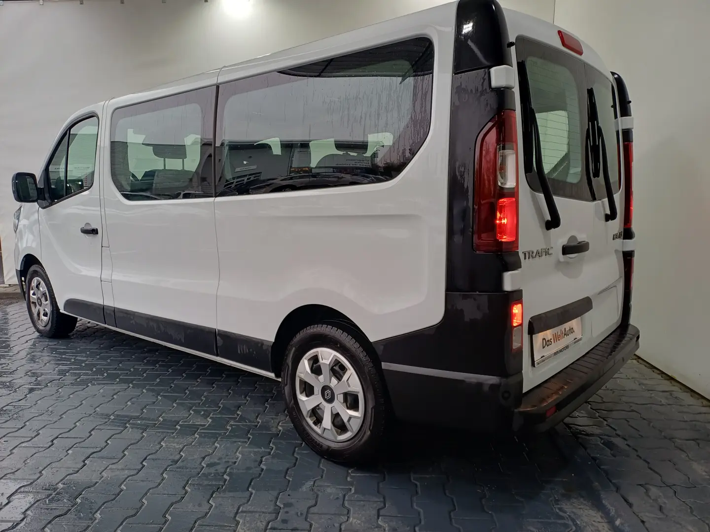 Renault Trafic Passenger Bus dCi 110