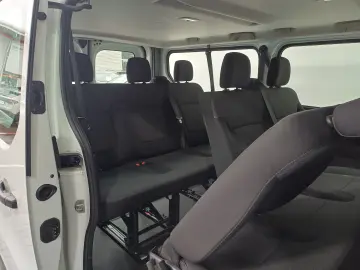 Renault Trafic Passenger Bus dCi 110