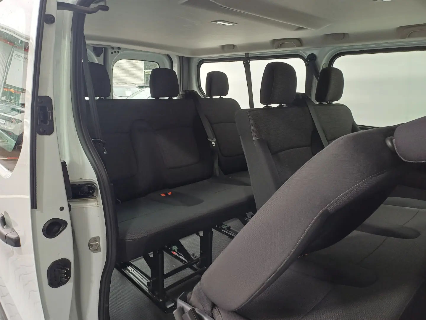 Renault Trafic Passenger Bus dCi 110