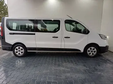 Renault Trafic Passenger Bus dCi 110