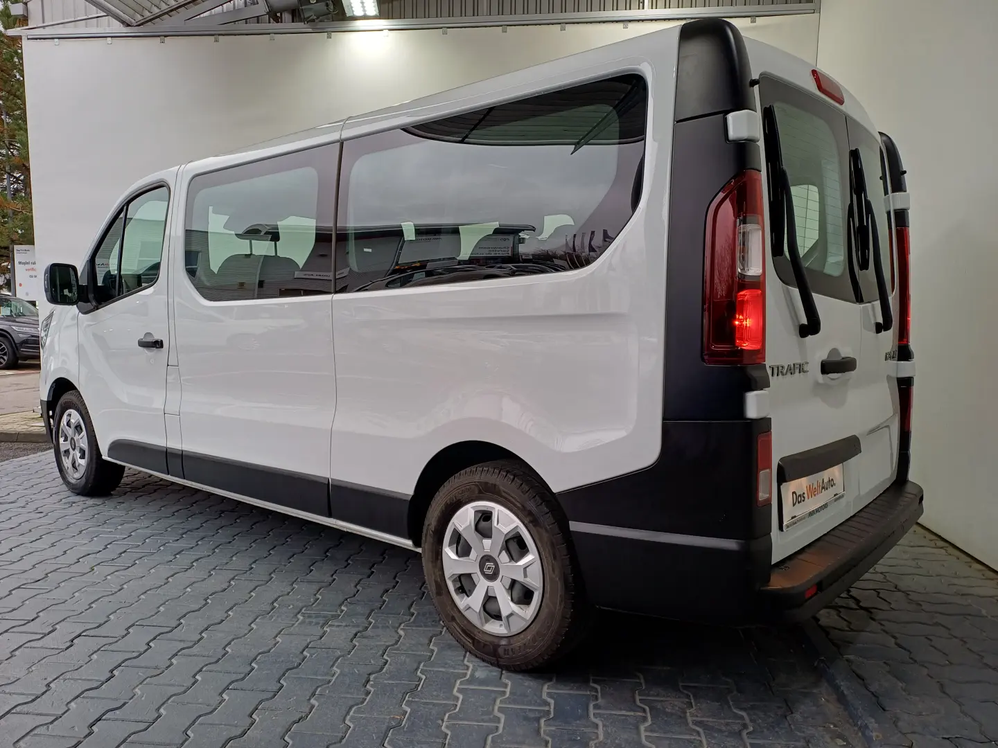 Renault Trafic Passenger Bus dCi 110