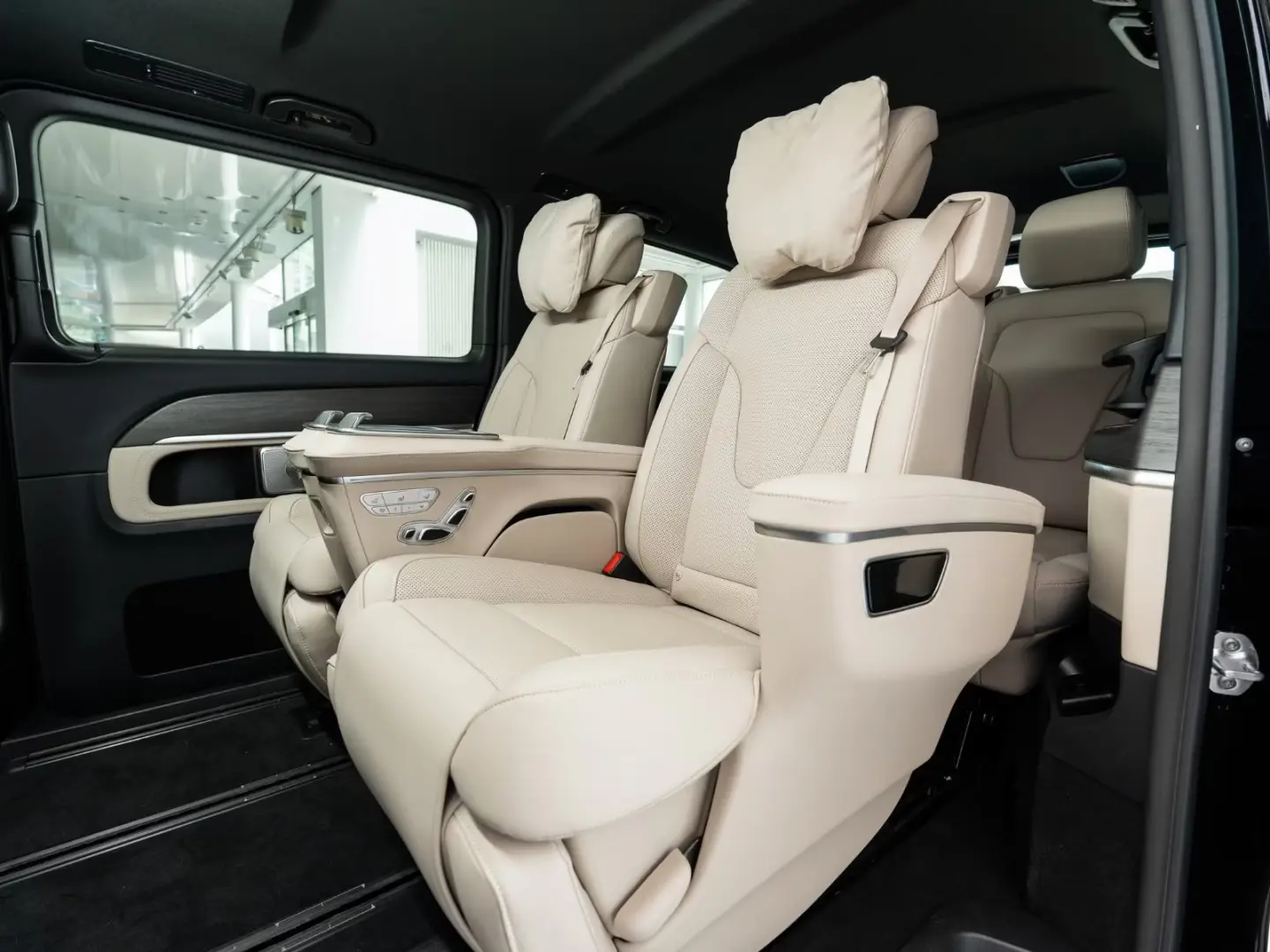 Mercedes-Benz V 300 SCAUNE VIP EXCLUSIVISTE EXTRALARG