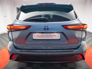 Toyota Highlander 7 locuri