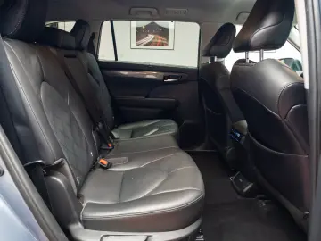 Toyota Highlander 7 locuri