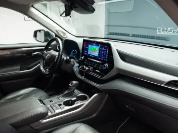 Toyota Highlander 7 locuri