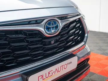 Toyota Highlander 7 locuri