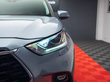 Toyota Highlander 7 locuri