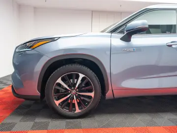 Toyota Highlander 7 locuri
