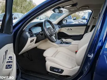 BMW Seria 3 330i Aut. Sport Line