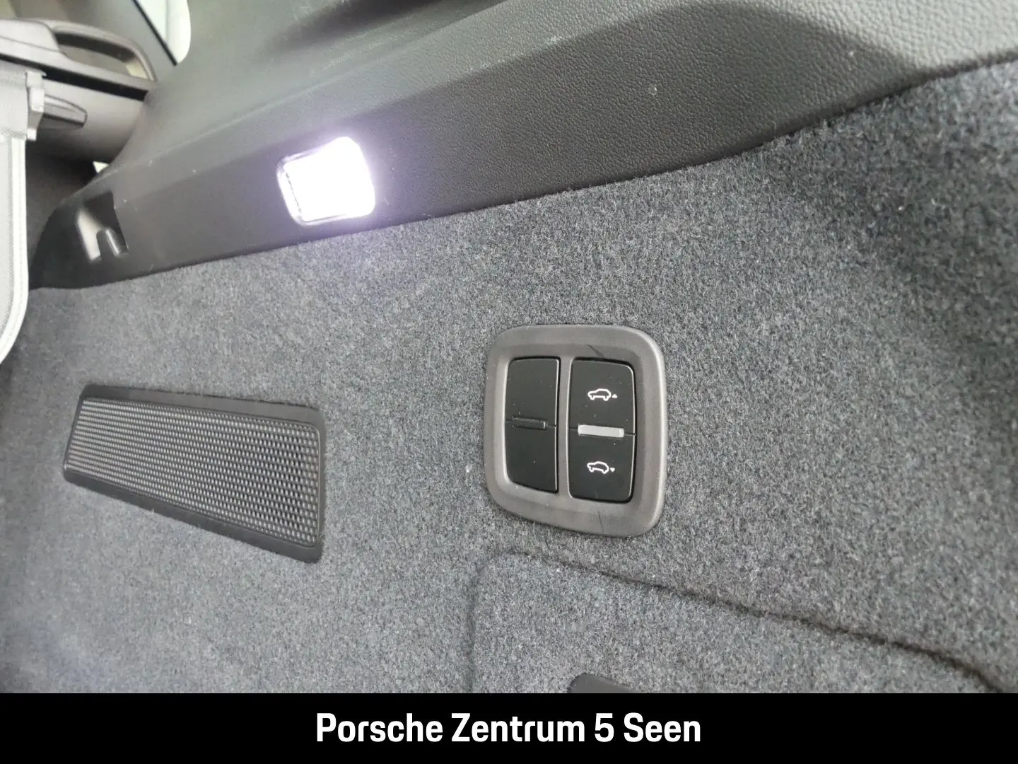 Cayenne E-Hybrid PassengerDisplay Ventilation 360