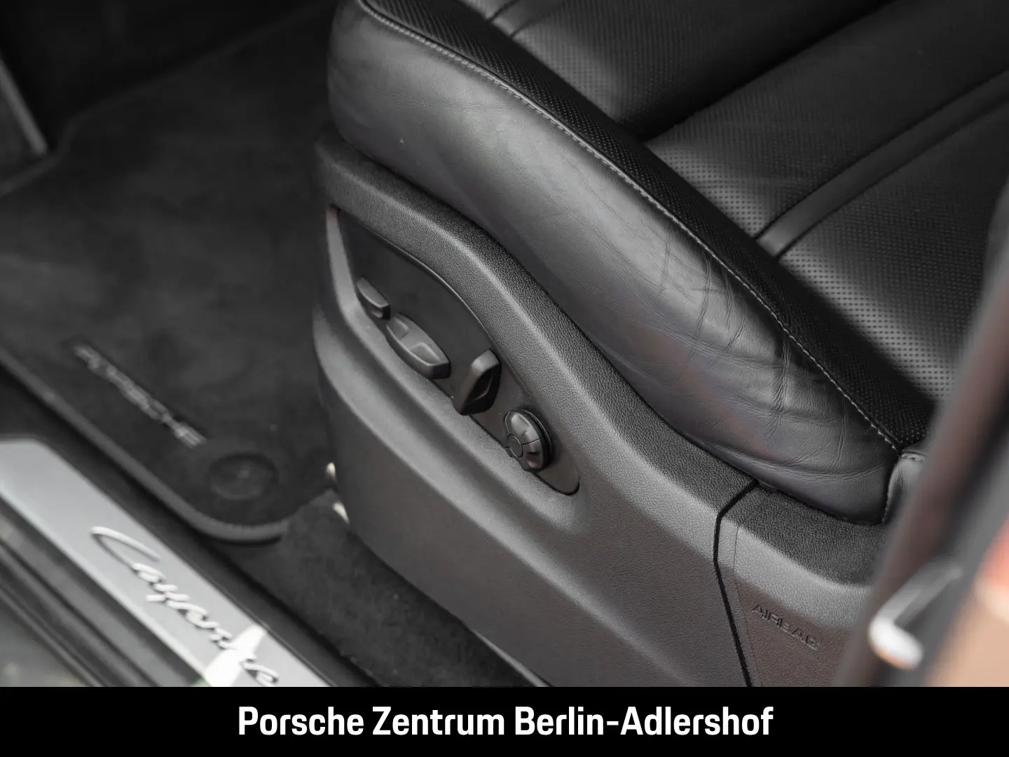 Cayenne E-Hybrid PassengerDisplay Massage 360