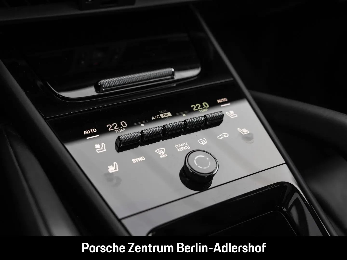 Cayenne E-Hybrid PassengerDisplay Massage 360