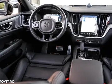 Volvo S60 T8 Recharge AWD Polestar Engineered