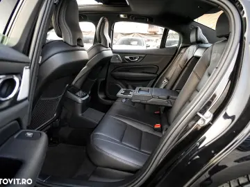 Volvo S60 T8 Recharge AWD Polestar Engineered